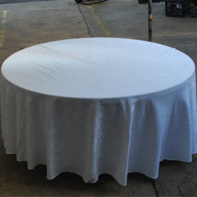 5ft Round Table with 9ft Table Cloth